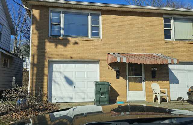 1629 Spring Ave Ne