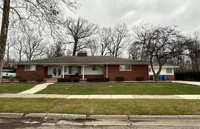 5750 GOLFVIEW Drive - 5750 Golfview Drive, Dearborn Heights, MI 48127