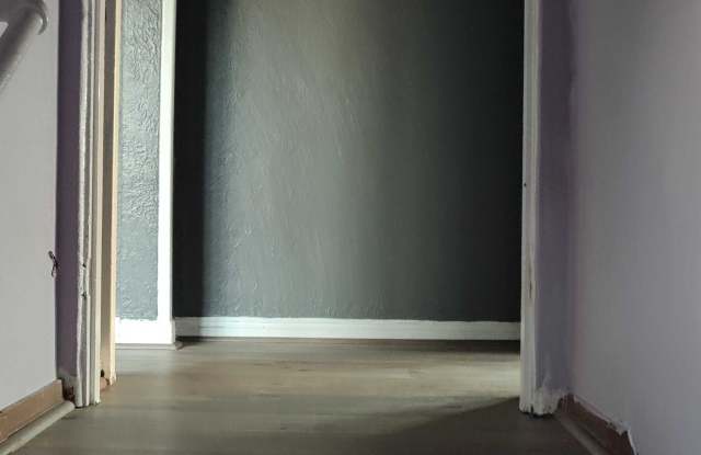 6123 South Hoover Street