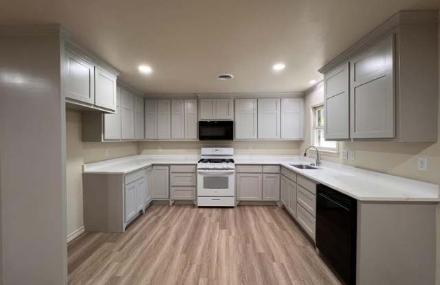 Photo of 509 Davis Dr