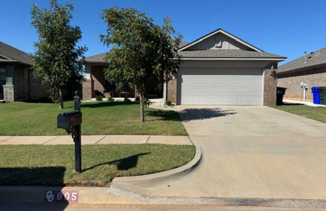 Photo of 3 bed 2 bath located in Norman, with neighborhood amenities!