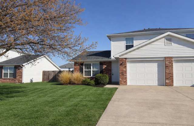Super cute 3 bedroom duplex