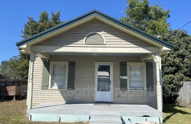 1116 Tupelo St