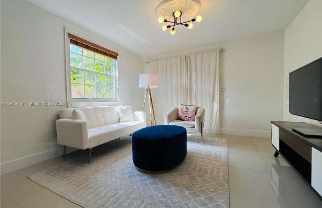 Photo of 636 NW 11th St