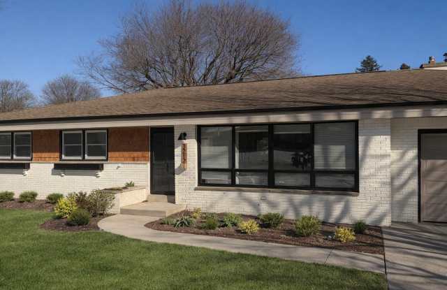 3212 North 104th Street