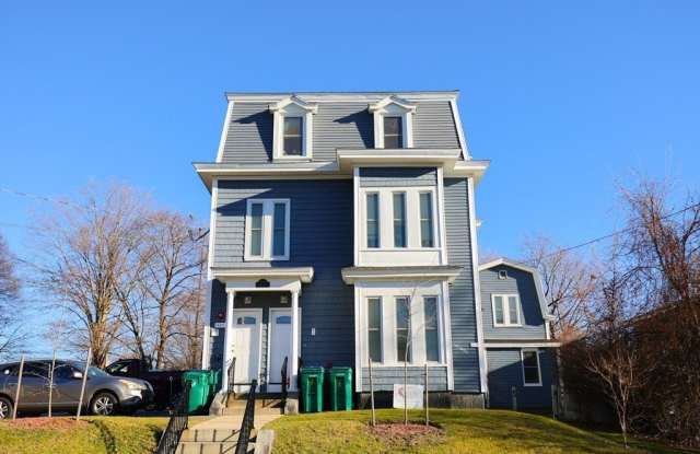 Photo of 29-33 Highland Avenue unit: 3