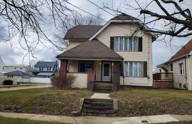 Single family home on Marland Heights - 3741 Lindberg Way, Weirton, WV 26062