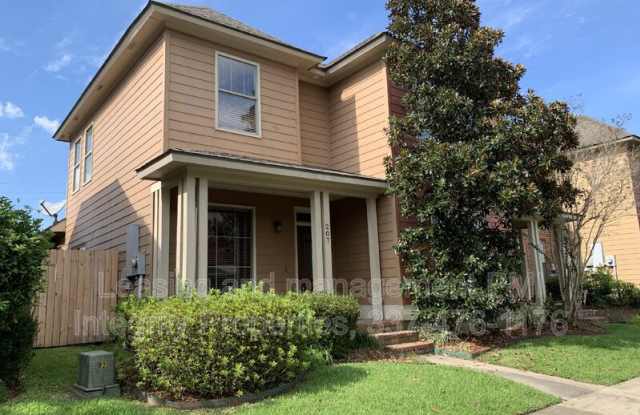 207 Harbor Bend Blvd