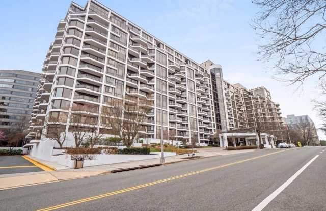 Photo of 1530 KEY Boulevard unit: 201