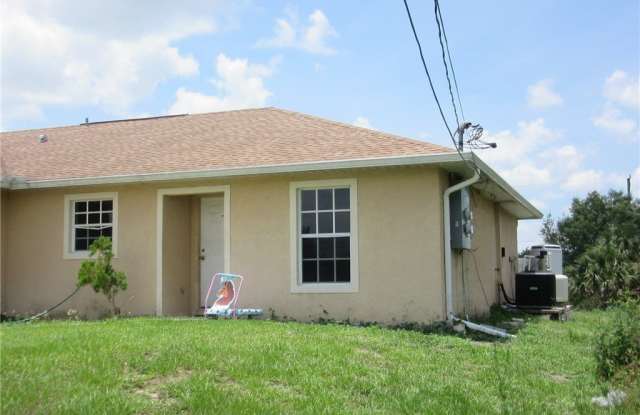 2607 Sunniland Boulevard