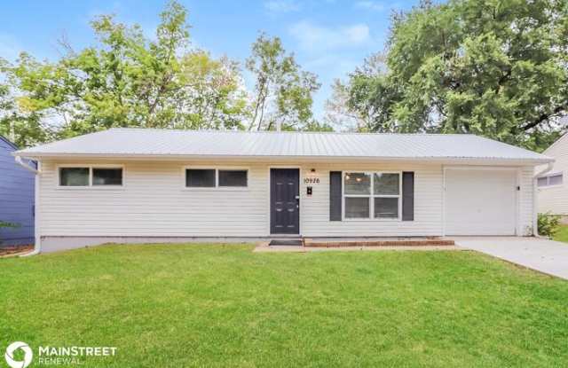 10926 Bristol Terrace - 10926 Bristol Terrace, Kansas City, MO 64134