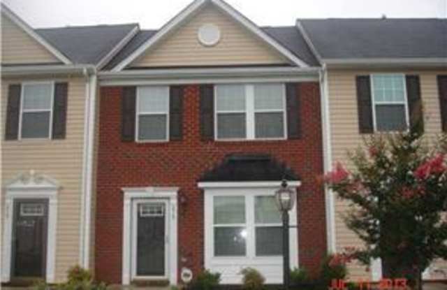 Townhome - 3 BR and 2 1/2 Bath