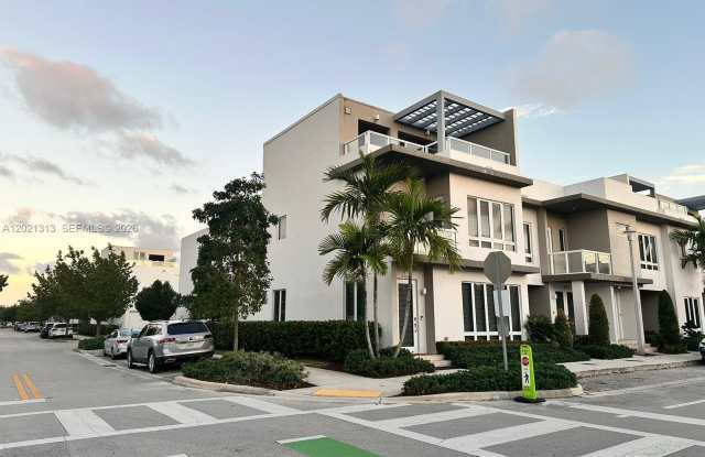 6369 NW 104th Path