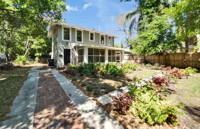 809 South Delaware Avenue