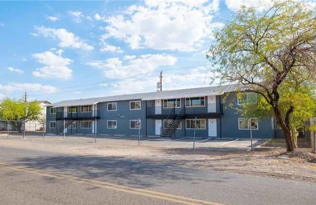 Recently Redone 2BD/1BA UPPER UNIT #E for RENT