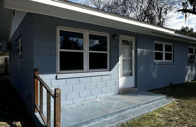 Photo of 402 N Oakland St