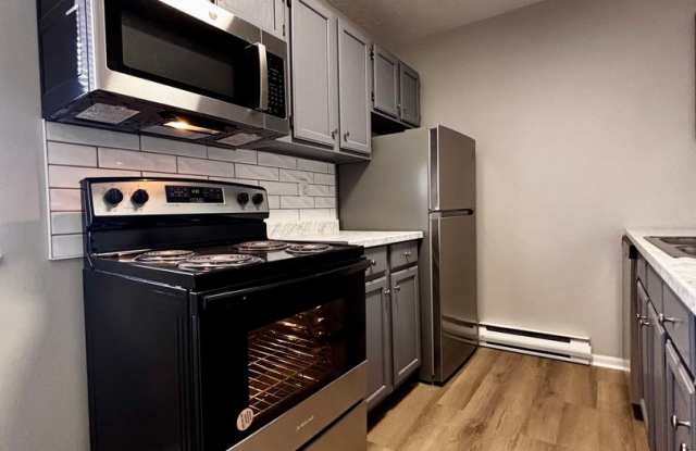Newly Renovated 2 bedroom in Englewood!