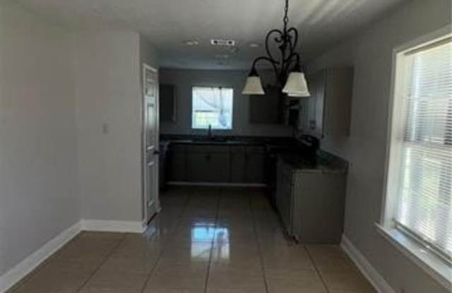 2501 VIRGINIAN COLONY Avenue