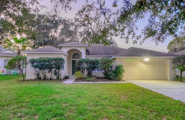 207 TAYLOR BAY LANE