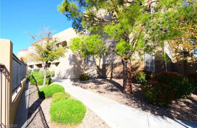 Photo of 1901 Villa Palms Court