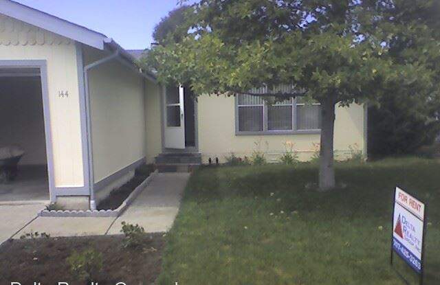144 Creekside Cr