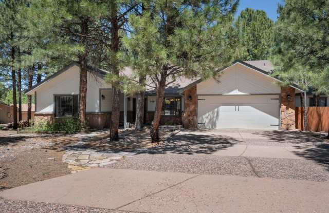 Photo of Gorgeous Furnished Country Club Rental