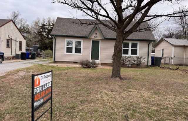 2 bed one bath, great outdoor features, great location close to all Norman has to offer!