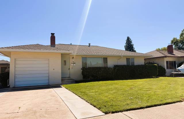 508 La Sierra Way