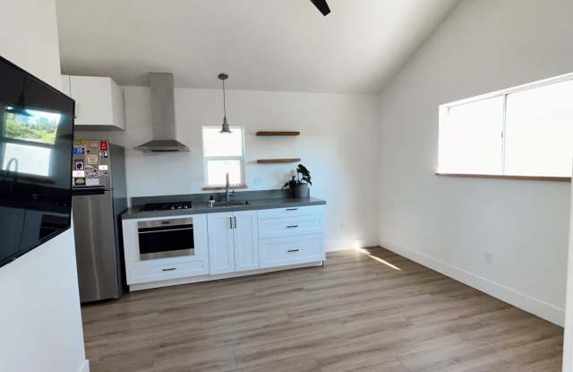 1500 North Johnson Road