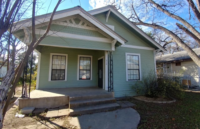 310 Hollenbeck Ave - 310 Hollenbeck Avenue, San Antonio, TX 78211