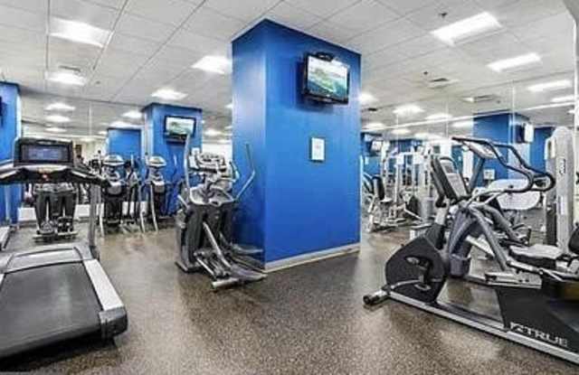 1425 LOCUST Street unit: 3B