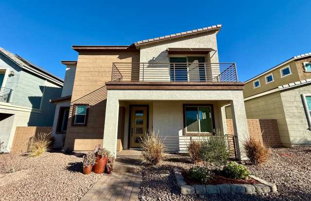 3/BD 2.5/BA Contemporary Comfort in a Prime Location!