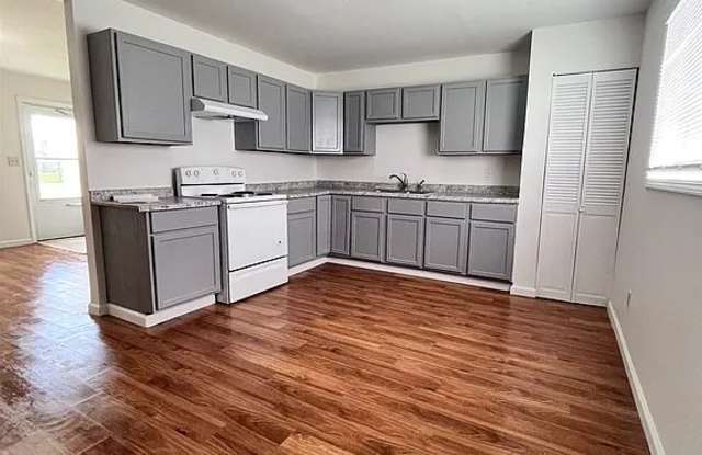 1009 East Havens Street