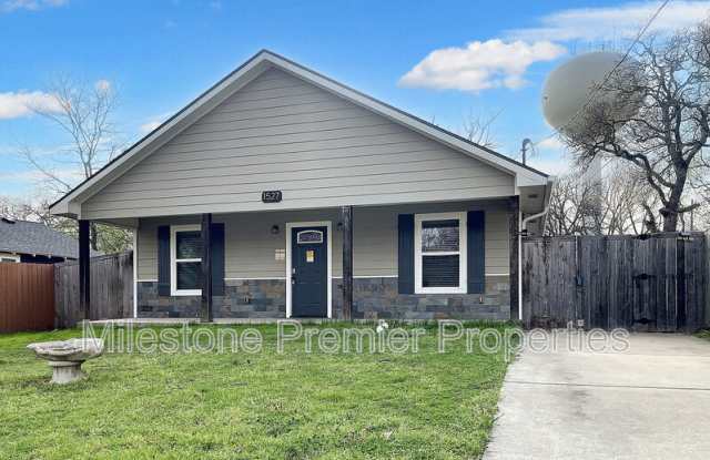 1527 South Chandler Avenue