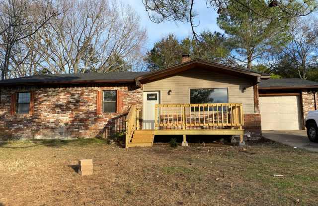 48 Hour Notice: Come take a look at this newly remodeled 3-bedroom, 2-bathroom home