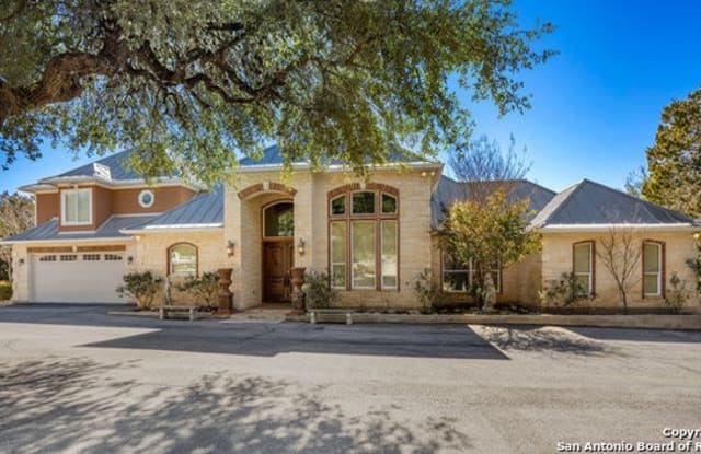 325 BREEZY POINT