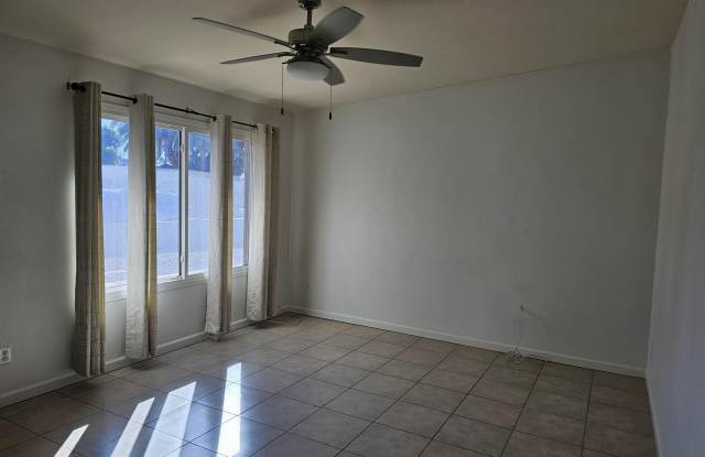 2428 E LA JOLLA Drive