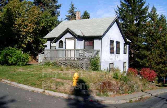 830 NE Michigan St