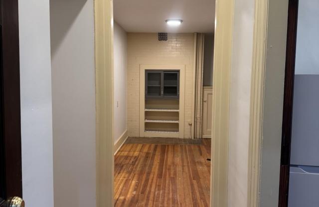 133 S Lake Avenue unit: 2