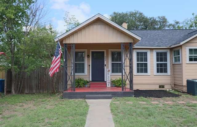 Photo of 503 S Lewis Ave