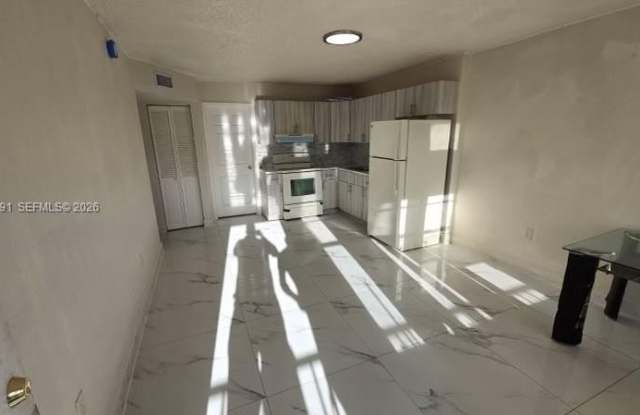 208 Avondale Dr