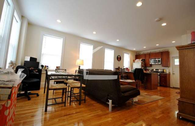 VERY NICE BRIGHTON 3 BED FOUR BATH!!!