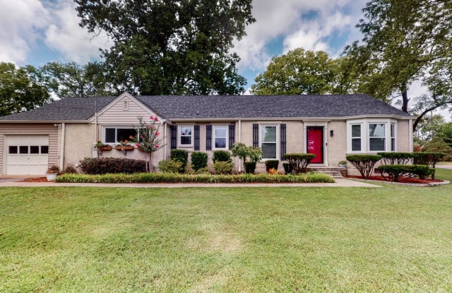 1120 Duncanwood Dr - 1120 Duncanwood Drive, Nashville, TN 37204