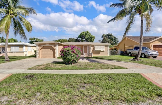 4390 NW 41st Ter - 4390 Northwest 41st Terrace, Lauderdale Lakes, FL 33319