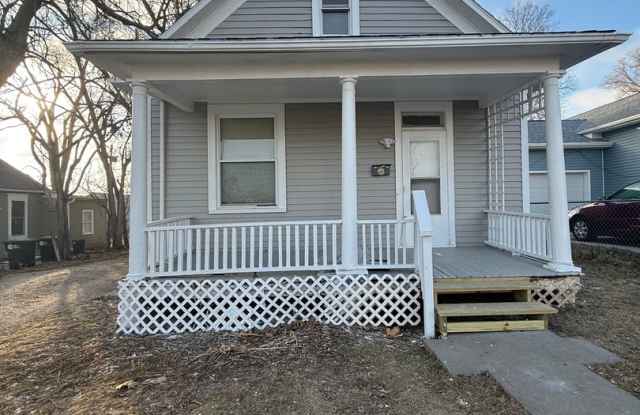 Newly Remodeled Three Bedroom!