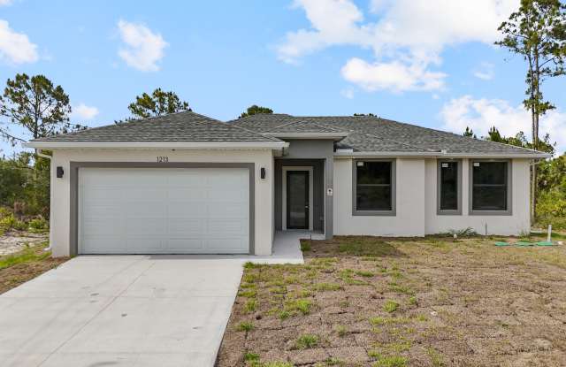 Photo of 1213 County Street East