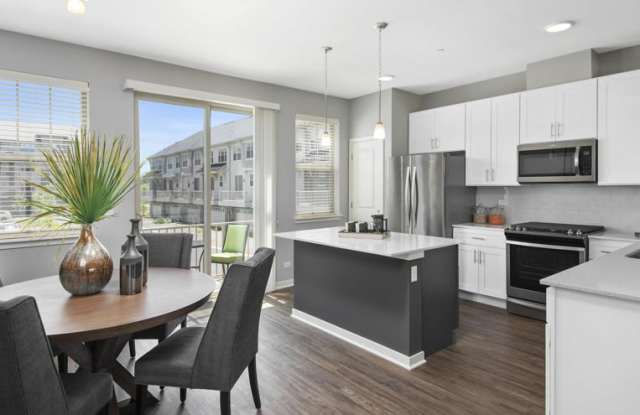 Deer Park Crossing Apartments