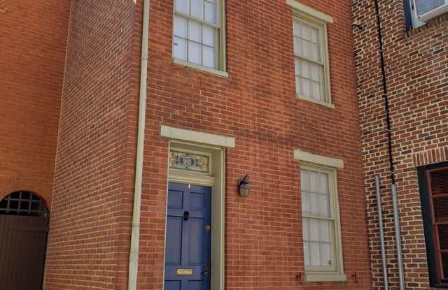 910 S. Wolfe St