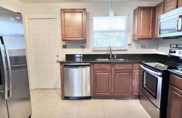 824 96th Avenue North - B