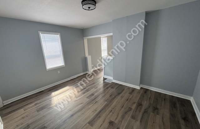 1913 Hoagland Avenue